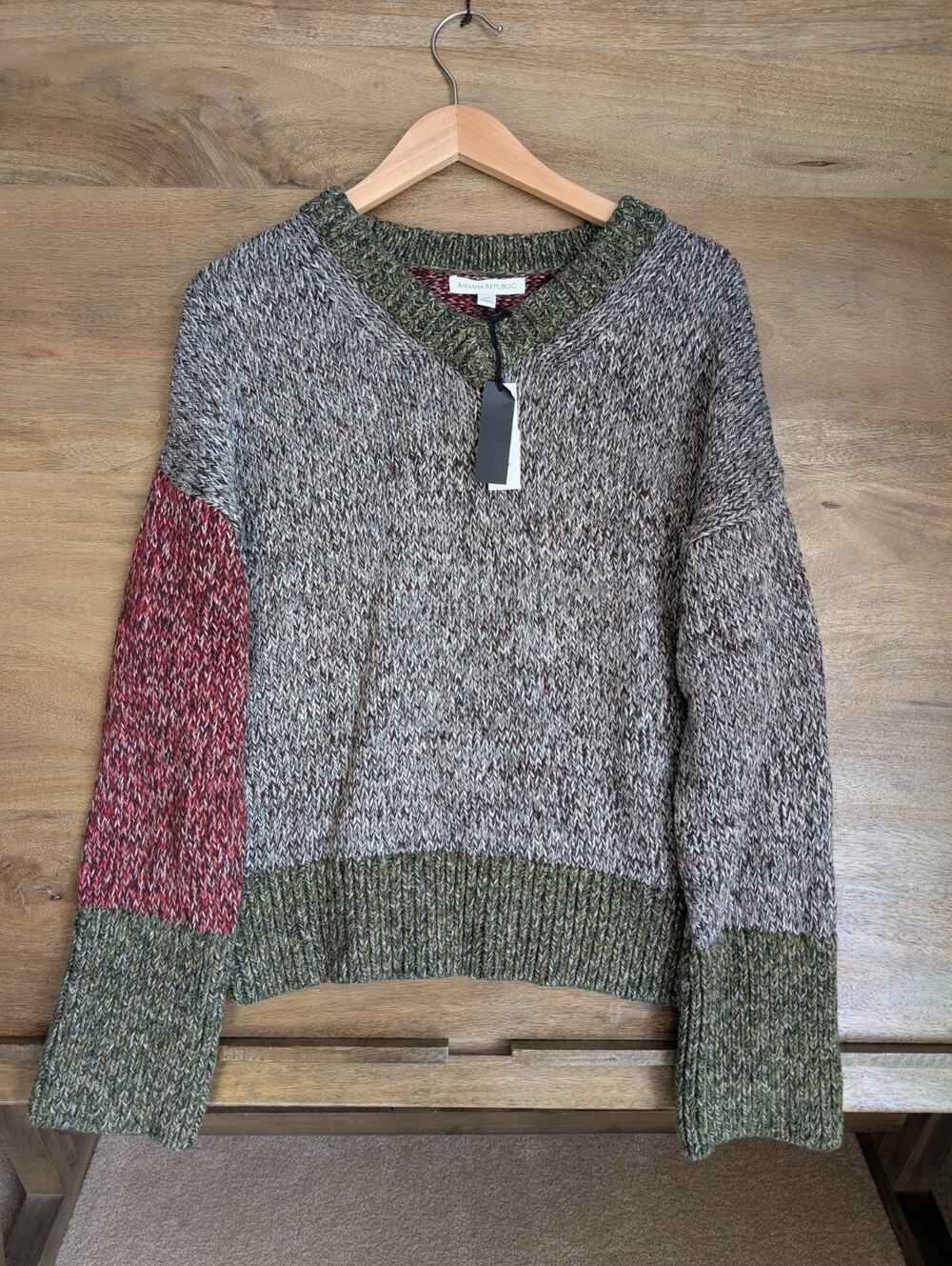 Banana Republic Sweater Womens Medium Multicolor Long Sleeve V Neck Pullover NWT